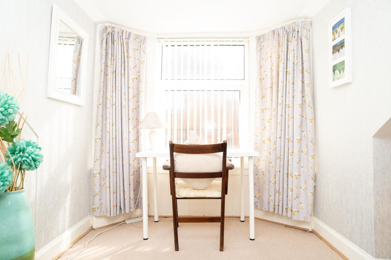 Sandgate 2-Bed Apartment In Ayr Central Location Esterno foto
